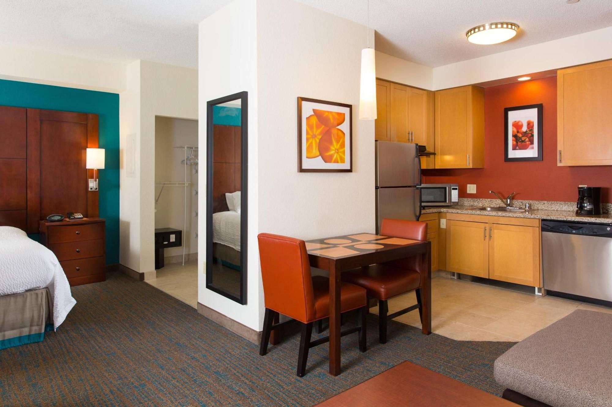 Residence Inn Kansas City Airport Exterior photo