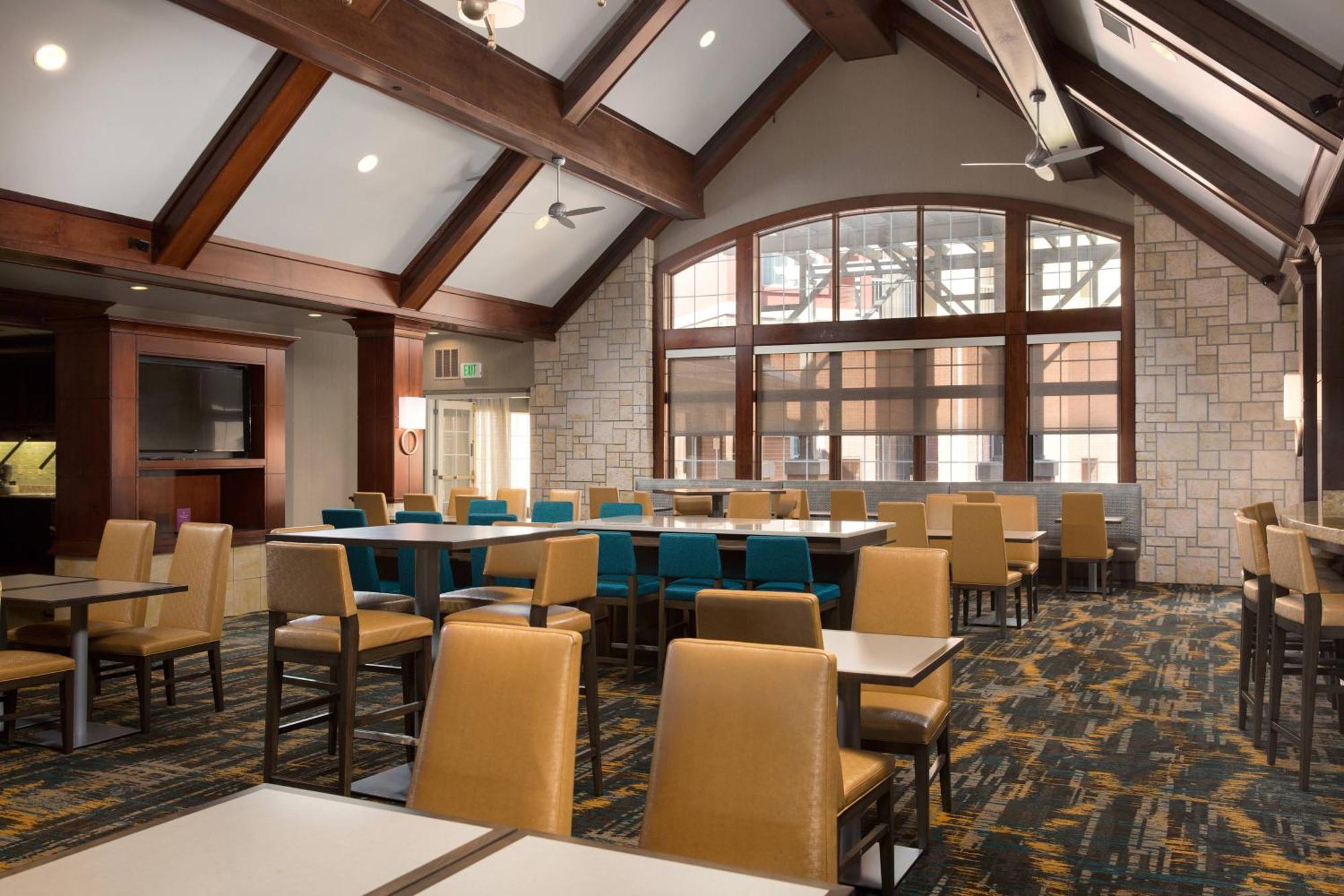 Residence Inn Kansas City Airport Exterior photo