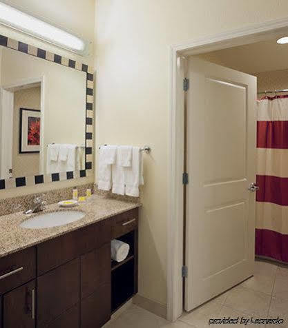 Residence Inn Kansas City Airport Exterior photo